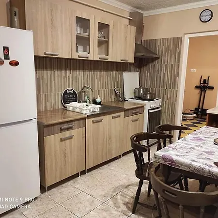 Apartment Bsapartmanhaz *