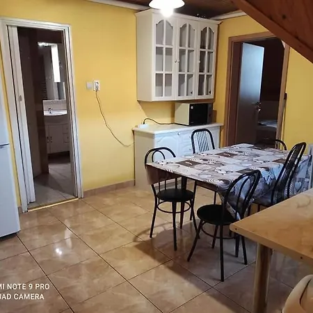Apartment Bsapartmanhaz *